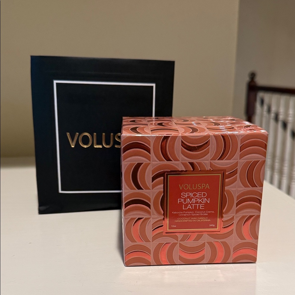 Brand New Voluspa Spiced Pumpkin Latte Candle with Orange and Brown Design